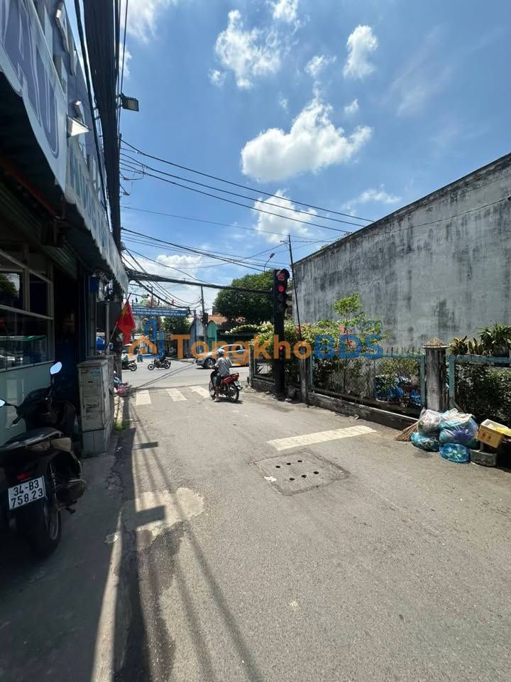 Nhà hẻm ôtô Lê Văn Khương Hóc Môn 44m² 4 tỷ - Chính chủ