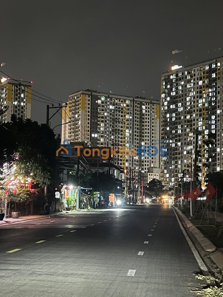 Đất Vàng Thủ Đức 215m² - Sổ Thổ Cư Sẵn Sàng - Giá 6.8 Tỷ