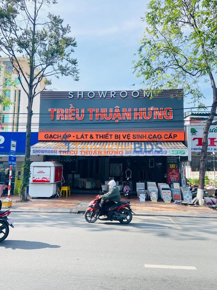 Nhà mặt tiền Nguyễn Văn Cừ 171m² 19 tỷ - Mặt tiền kinh doanh