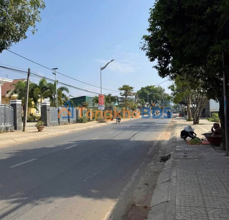 Nhà Mặt Tiền Thống Nhất, Đức Trọng - Kinh Doanh Sầm Uất, 117m²