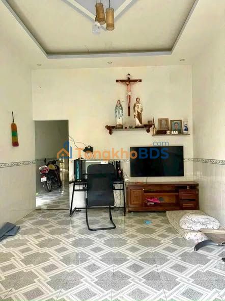 Nhà Sổ Hồng Thổ Cư Hố Nai 140m² - Giá 2.85 Tỷ, Sân Ô Tô Rộng