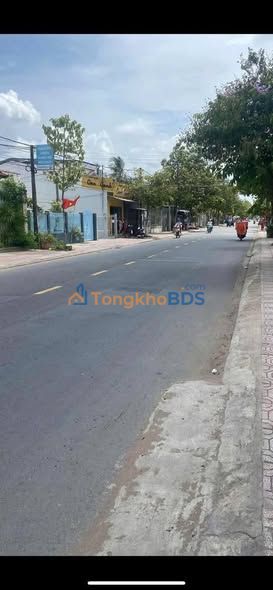 Nhà phố 14/9 Vĩnh Long 260m² 8 triệu - Mặt tiền KD