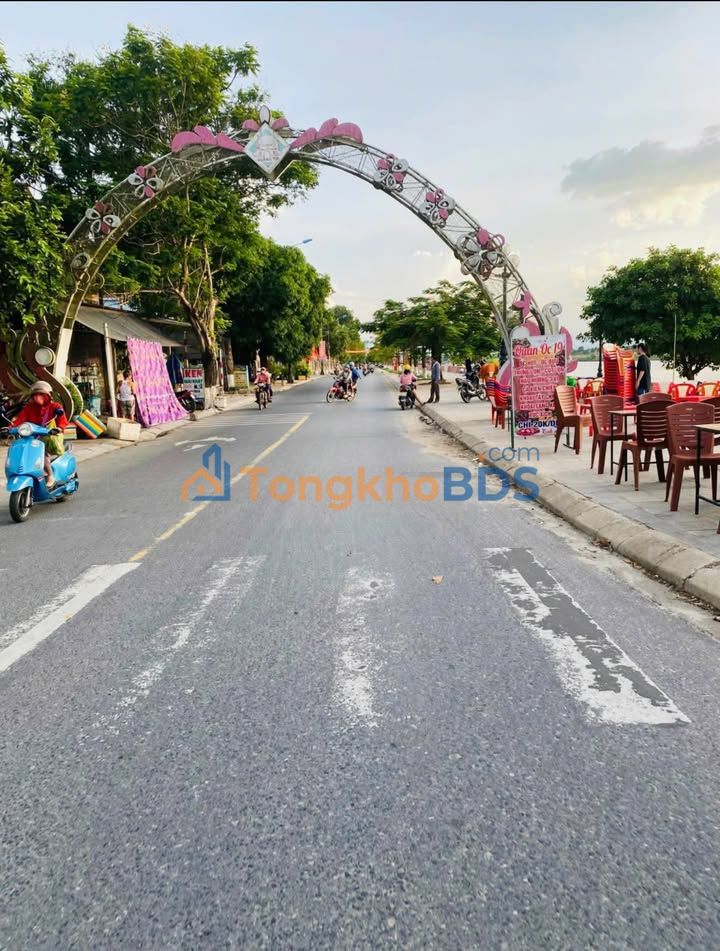 Land Đường Ngô Quyền Nối Dài TX Quảng Trị 210m² - Sổ đỏ chính chủ, view sông