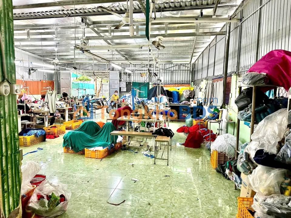 Nhà Xưởng May Góc 2 Mặt Tiền Trà Vinh - 300m² Giá 2.6 Tỷ