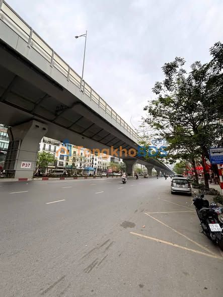 Nhà mặt phố Minh Khai 27m² giá 13.5 tỷ - Chính chủ bán