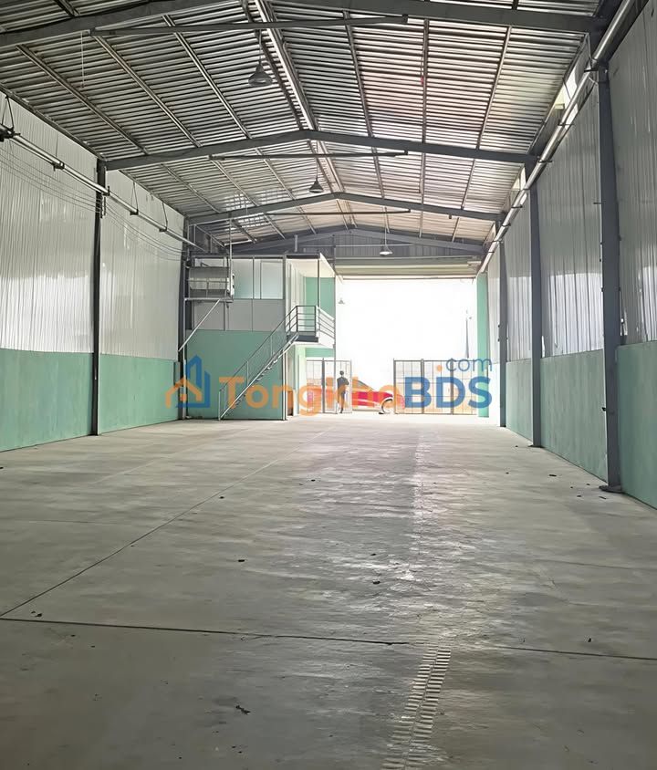 Cho Thuê Xưởng 300m² Tân Phước Khánh - Xe Container Ra Vào
