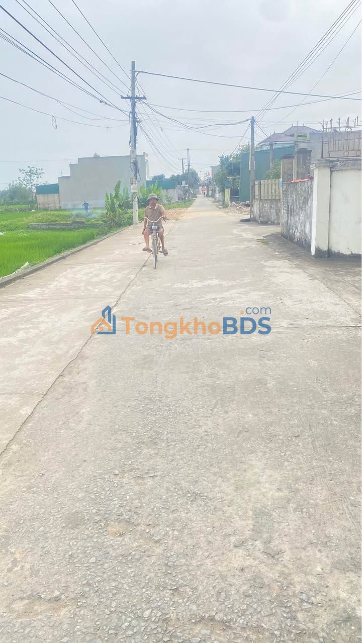 Đất Quảng Hùng Quảng Xương 9m mặt tiền - Đường to ô tô