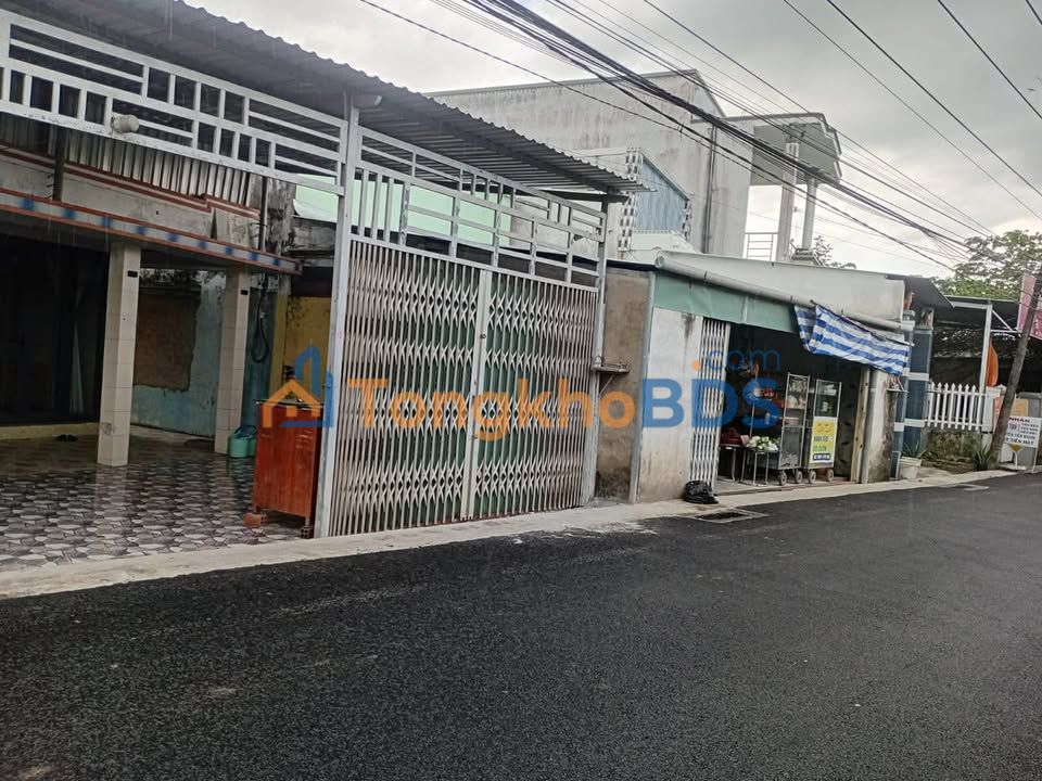 Nhà phố chợ Xã Lới Gò Công 186m² 1.9 tỷ - Mặt tiền kinh doanh