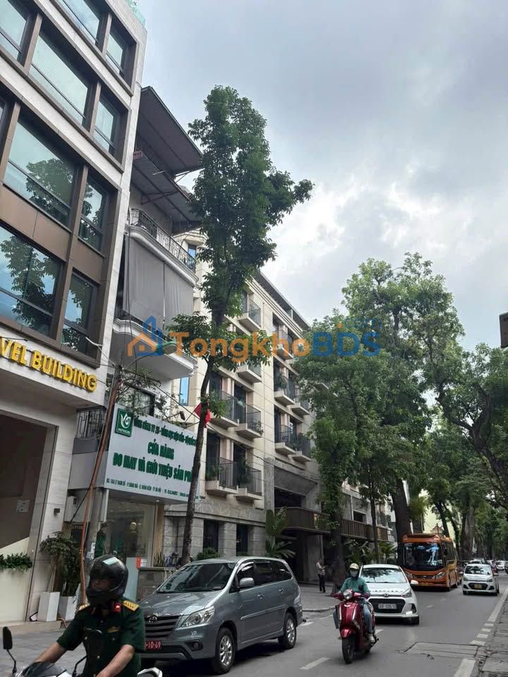 Văn phòng Lý Nam Đế 675m² 150tr/tháng - Sẵn sàng làm việc