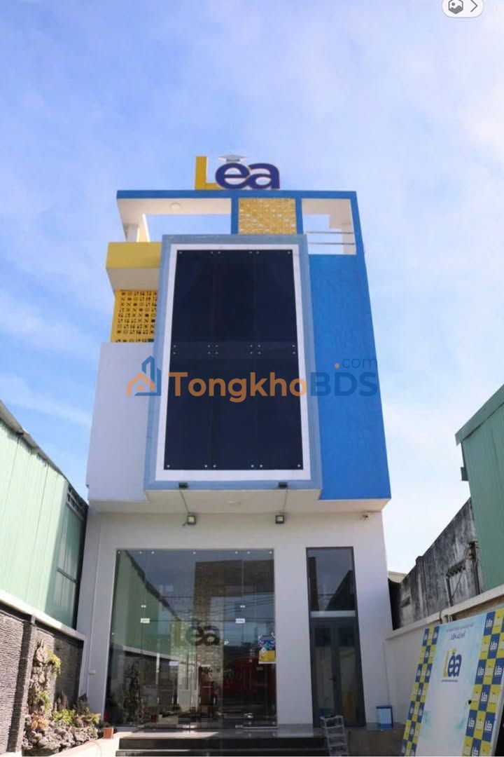 Nhà nguyên căn ĐT747 Hội Nghĩa 469m² 50 triệu - Sẵn sàng ở ngay