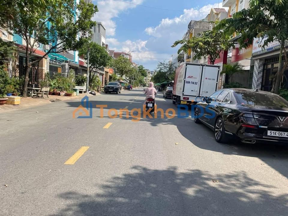 Mặt Tiền 15m Quận 9 - 105m² - Giá 11 Triệu/Tháng - Kinh Doanh Đa Ngành