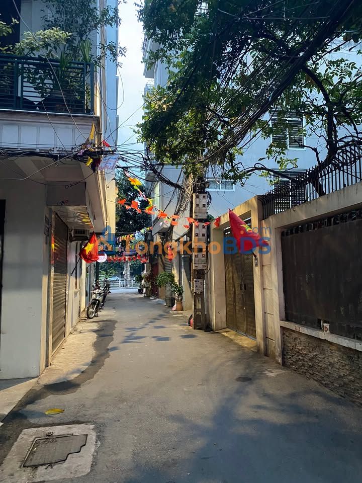 Đất nền Long Biên 45m² giá thỏa thuận - Sổ đỏ chính chủ