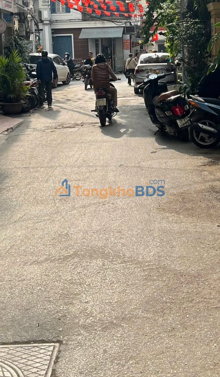 Đất nền Tây Hồ 120m², 36,5 tỷ - Sổ đỏ chính chủ