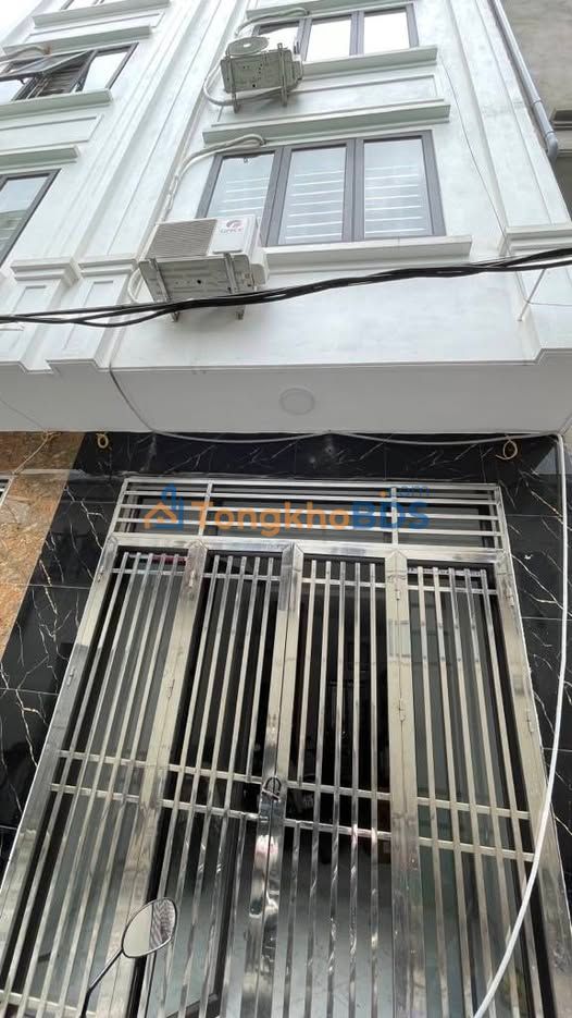 Nhà 30m² 5 Tầng Hữu Lê, Thanh Trì - Sổ Đỏ Đẹp, Giá 6.25 Tỷ