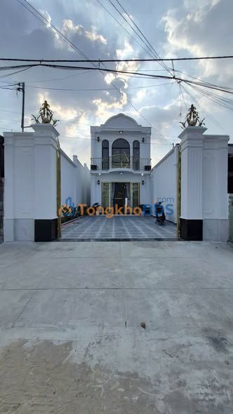 Bán Biệt Thự Sân Vườn 180m² Tỉnh Tây Ninh - Hồ Bơi Sang Trọng