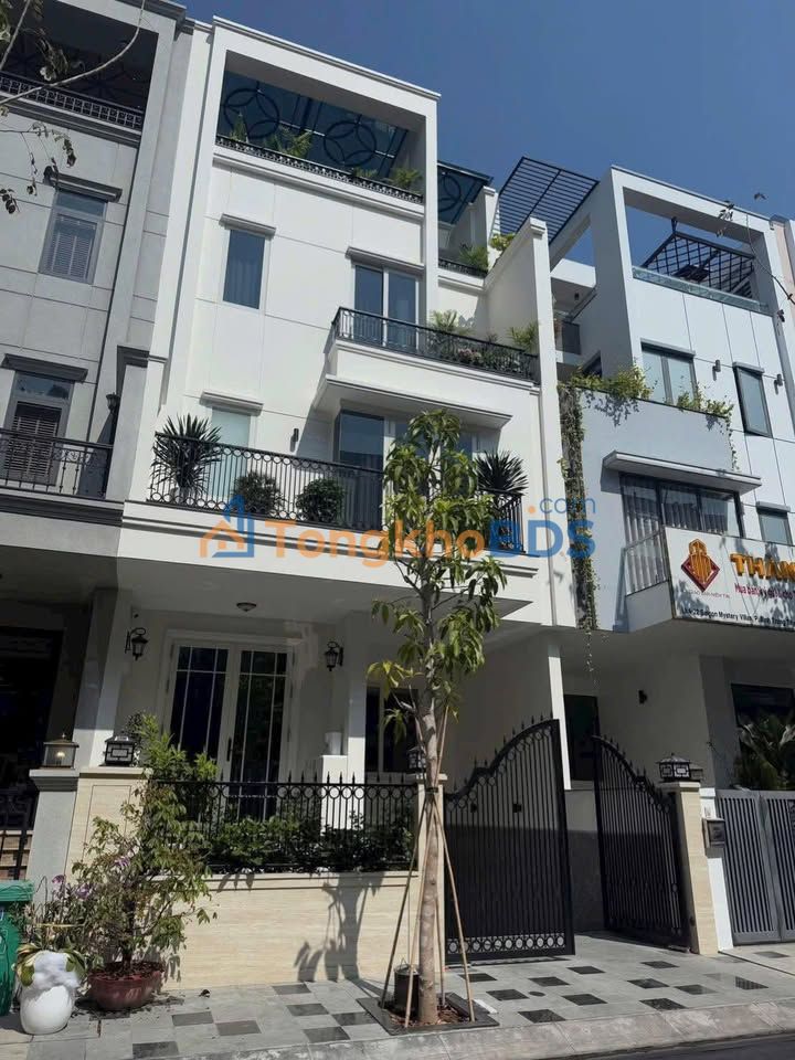 Bán Gấp Villa Compound Q7 111m² - Sổ Đỏ Chính Chủ