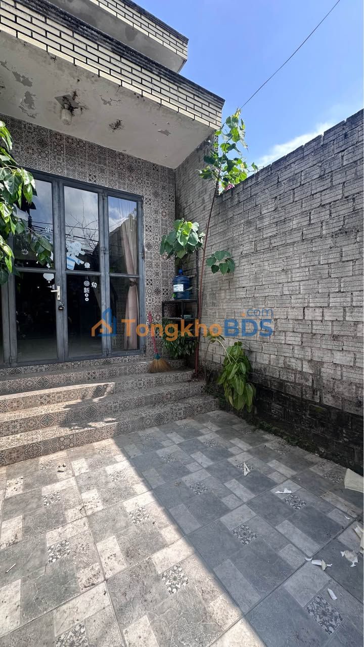 Nhà Gác Lửng Sơn Trà 127.5m² - Sổ Hồng Sẵn Sàng - Giá Tốt Nhỉnh 4 Tỷ