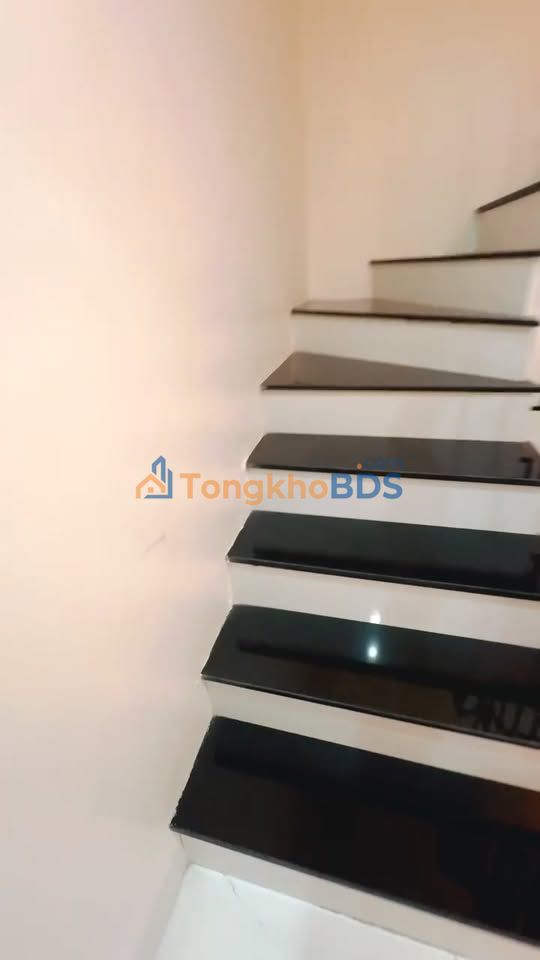 Nhà đơn lập Long Biên 33m² giá 5 tỷ - Sẵn sàng ở ngay