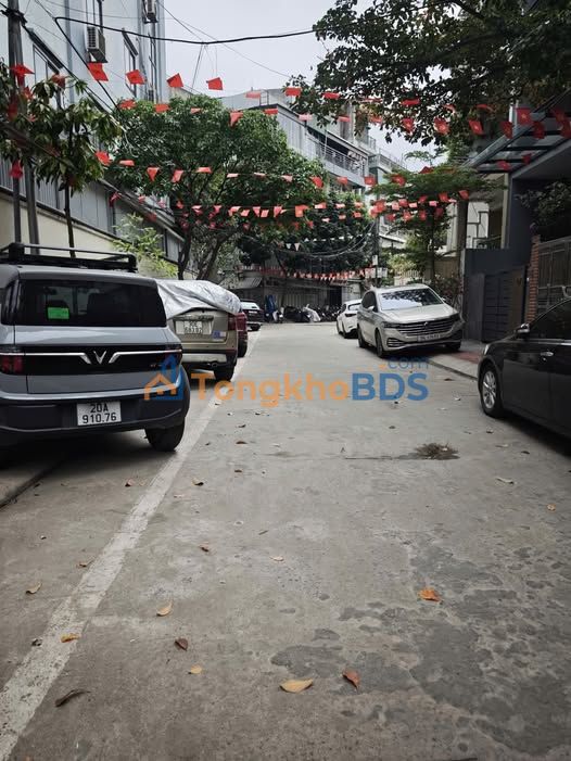 Nhà Hoàng Quốc Việt 85m² 25 tỷ - Ô tô vào tận nhà