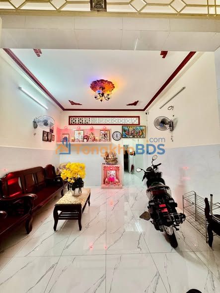 Nhà 3 Tầng Ngay Ngã Tư Hàng Xanh, Bình Thạnh - 30m² Sẵn Ở Ngay