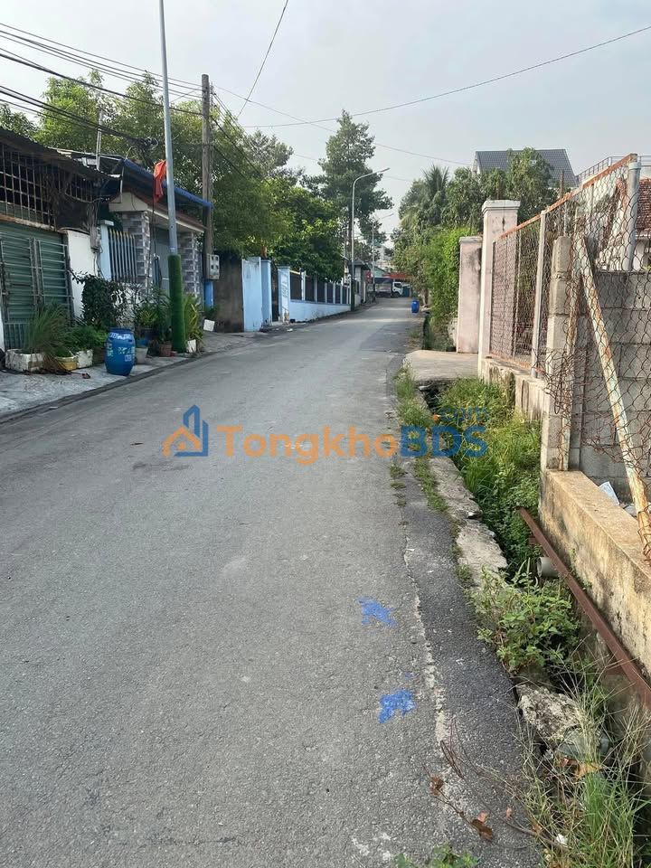 Đất nền Dĩ An Bùi Thị Xuân 121m² 3.4 tỷ - Sổ đỏ chính chủ