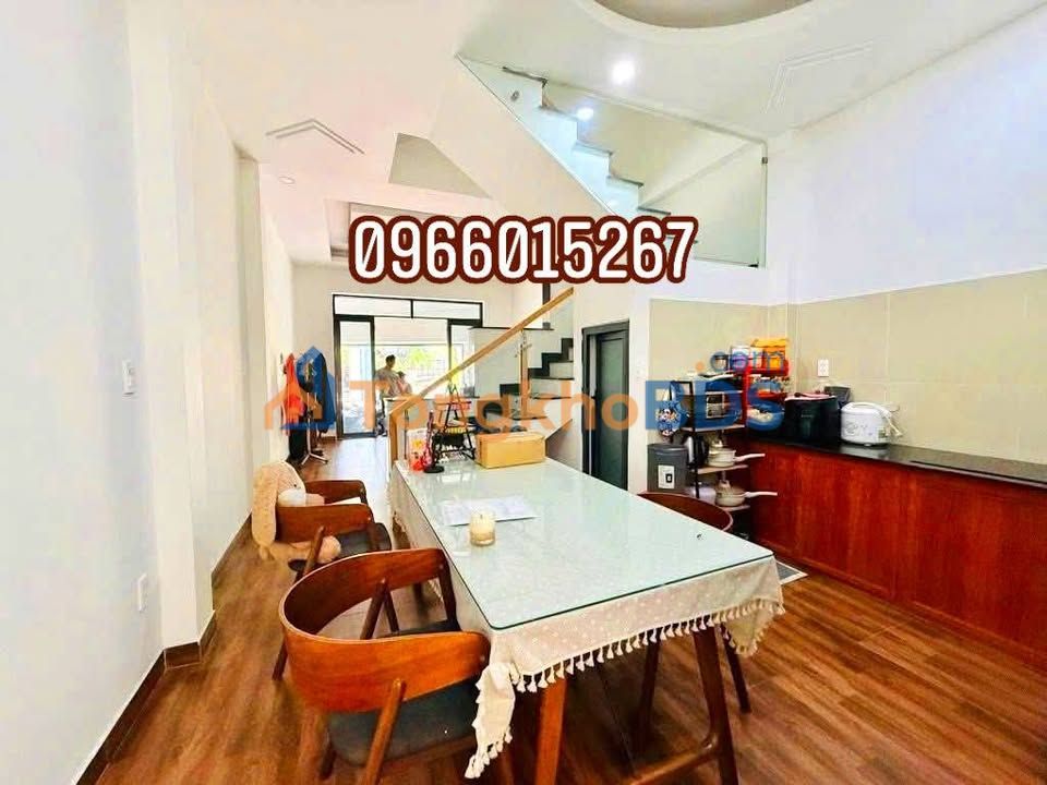 Nhà 5 Tầng Trần Khát Chân, Hai Bà Trưng 43.5m² - Sẵn Sàng Về Ở Ngay!