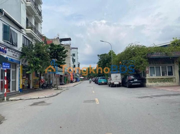 Nhà 32m² 5 tầng, ô tô đỗ cửa tại Phú Diễn - Giá tốt, sẵn sổ