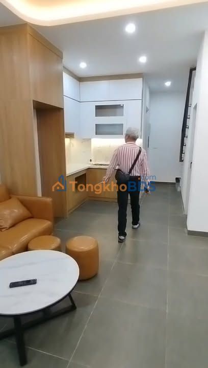 Nhà Hoàng Quốc Việt 36m² giá 11 tỷ - Sẵn sàng ở ngay