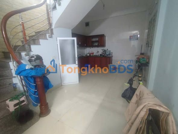 Cho thuê nhà 4 tầng Cầu Bươu 43m² - Ô tô vào sát, sẵn sàng ở ngay