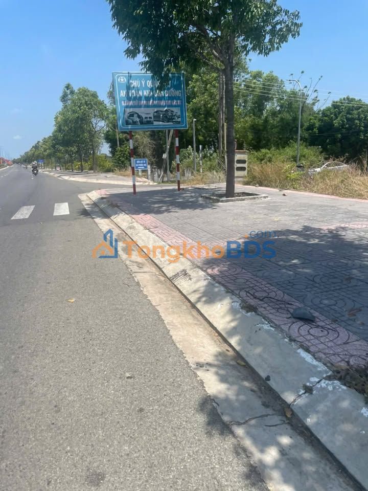 Bán Gấp Đất 120m² Sổ Đỏ Sẵn Gần Chợ Phước Hội, Long Đất - Giá Dưới 1 Tỷ