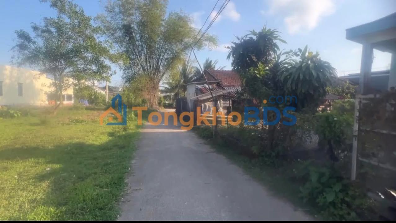 Nhà riêng Bình Nguyên Bình Sơn 200m2 5xx triệu - Ô tô vào tận nhà