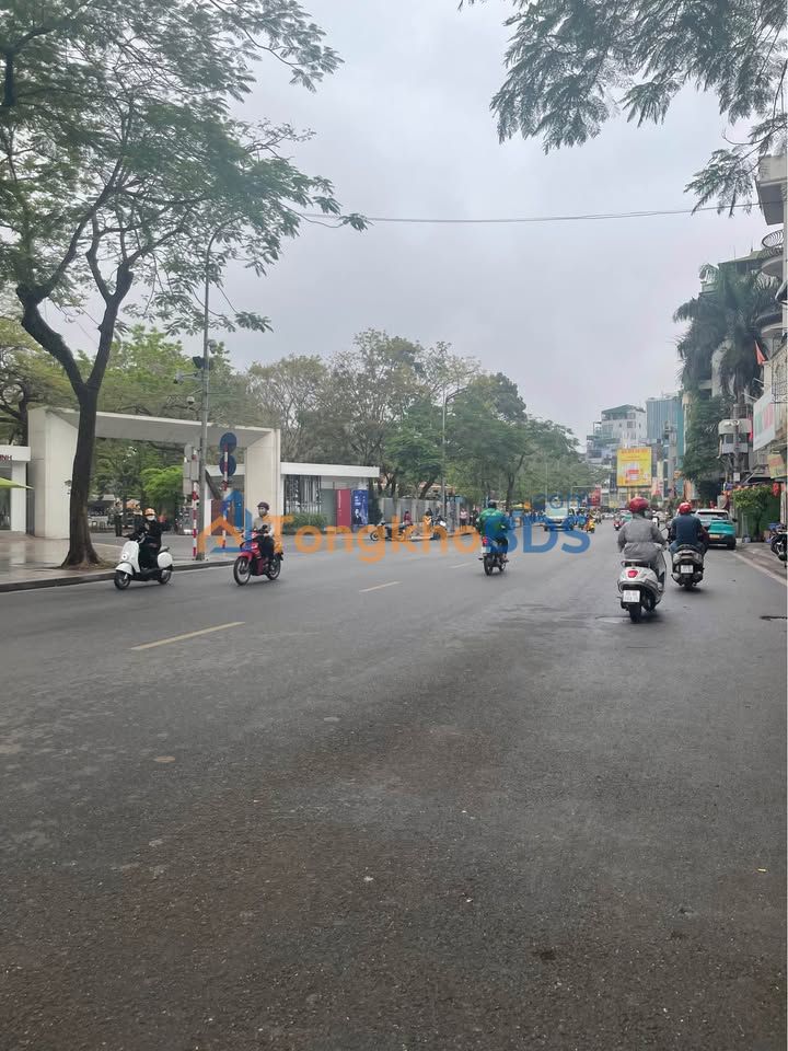 Nhà Đội Cấn Ba Đình 21m² giá thỏa thuận - Sẵn sàng ở ngay