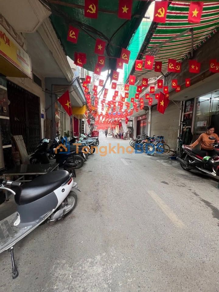 Nhà Tân Mai 20m2 giá 2 tỷ - Sẵn sàng vào ở