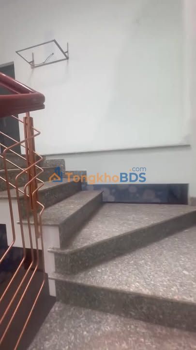 Nhà nguyên căn Gia Tròn Hòa Hiệp Nam thỏa thuận Sẵn sàng ở ngay