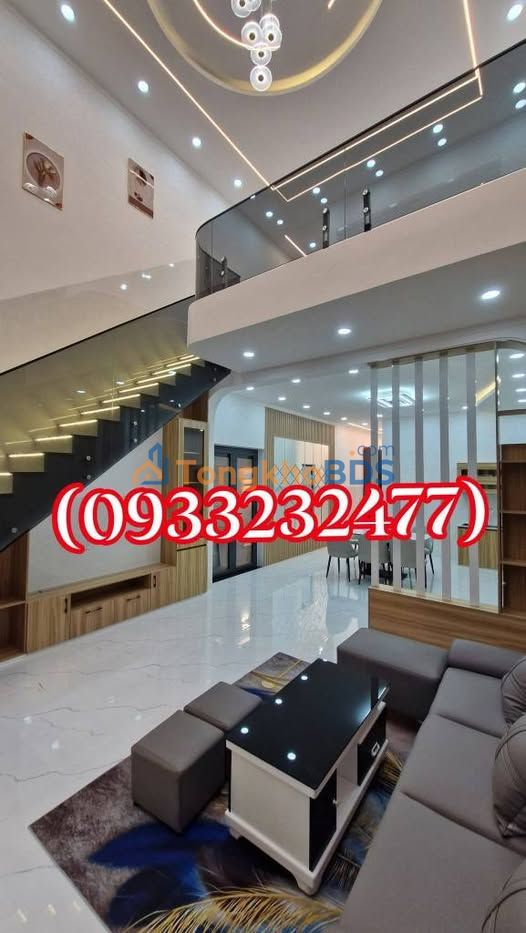 Nhà Phố Long Hoa Tây Ninh 180m² Sổ Hồng Riêng - Gần Tòa Thánh