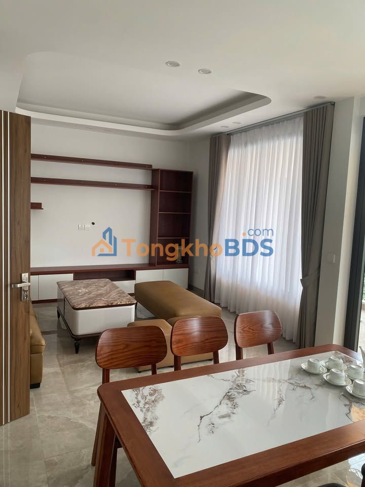 Nhà riêng Đội Cấn 60m² giá 35 triệu - Ô tô vào tận nhà