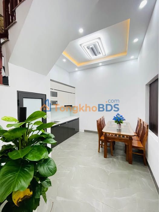 Nhà 3 tầng trung tâm Trần Lãm, TP Thái Bình - 50m², 2.3 tỷ