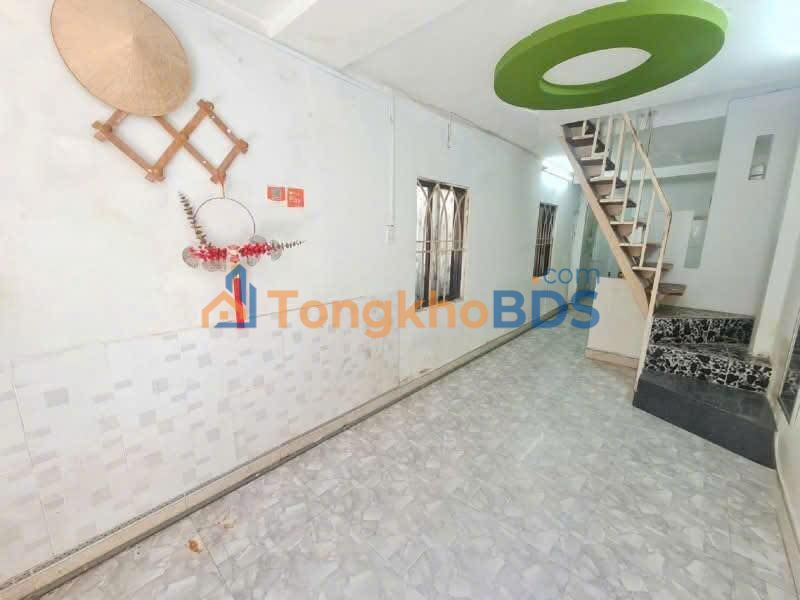 Nhà 2 tầng Ông Ích Khiêm 25m² 2 tỷ - Chính chủ bán gấp
