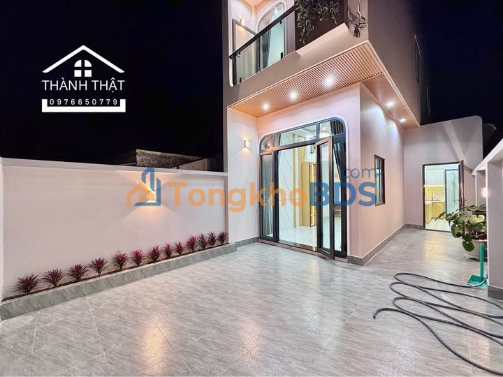 Nhà Phố Mặt Tiền Thạnh Hòa, Mỹ Tho - 75m², 3PN, Giá 1.98 Tỷ