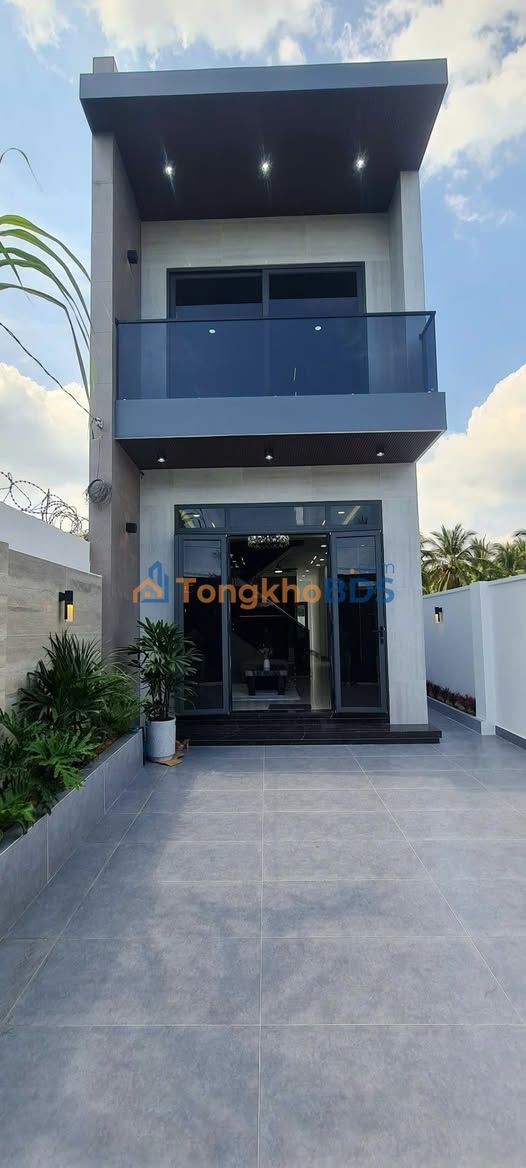 Nhà Phố Mỹ Tho 140m² - Hướng Đông Nam, Full Nội Thất Cao Cấp