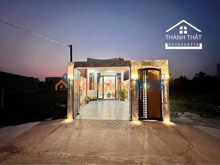 Nhà Phố Mỹ Tho 118m² - Hướng Đông, Full Nội Thất Cao Cấp