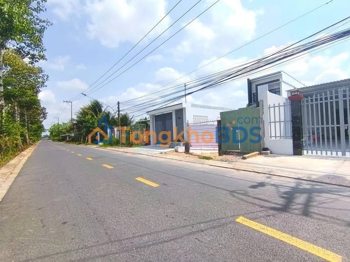 Nhà mặt tiền Huyện 86 Mỹ Tho 200m² giá 3.1 tỷ - Ô tô vào tận nhà