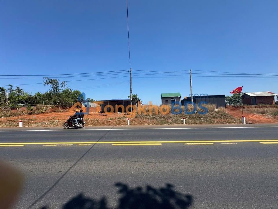 Đất QL14A Đà Lạt 380 triệu - Đường to ô tô