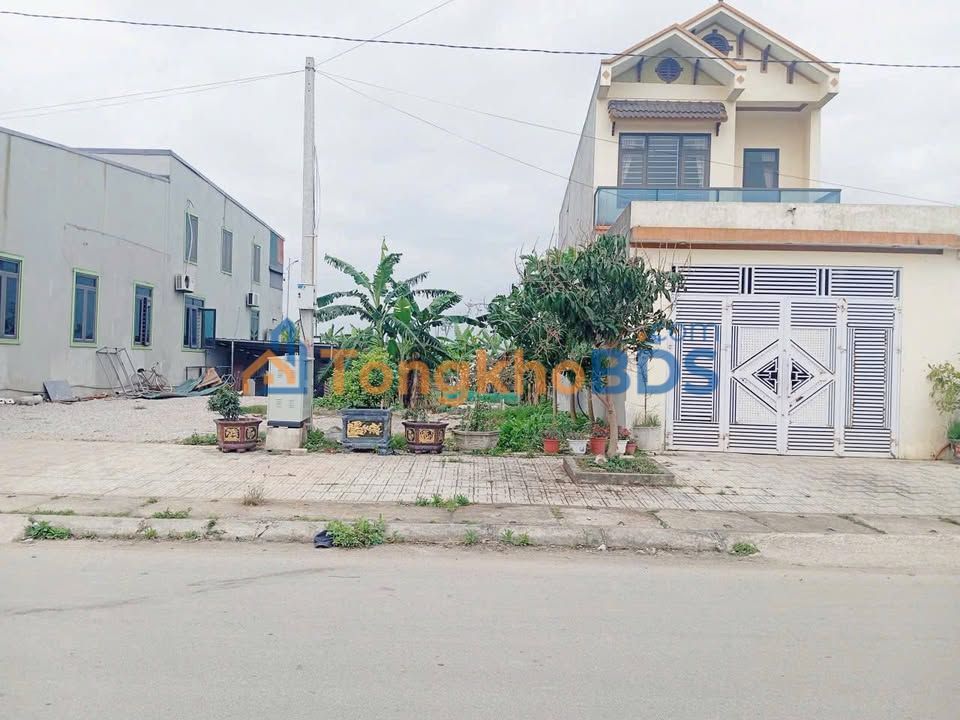 Đất nền Quảng Bình Quảng Xương 100m² 1.6 tỷ - Đường to ô tô