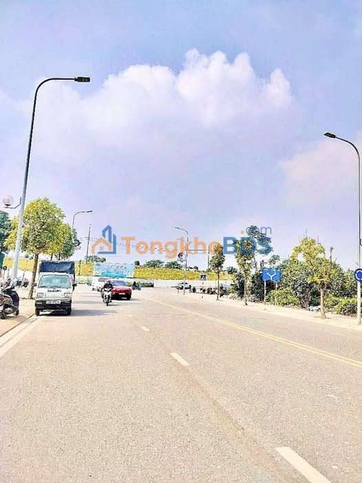 Nhà riêng Bát Khối Long Biên 80m2 10 tỷ - Ô tô vào nhà