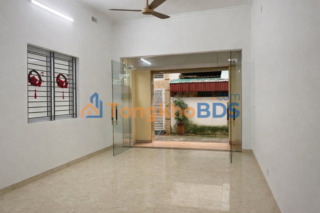 Nhà 2 Tầng Tống Duy Tân, Ba Đình - 50m² - Ô Tô Vào Nhà, Giá 2.x Tỷ