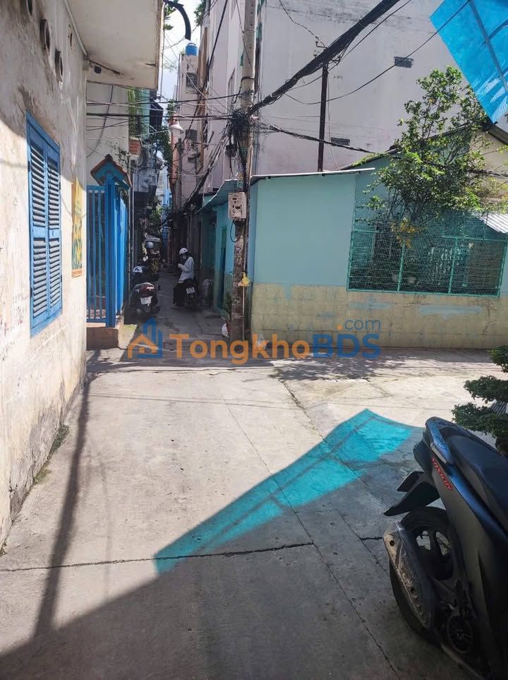 Nha pho 3 Thang 2 Q10 45m2 5 ty - Mat tien kinh doanh