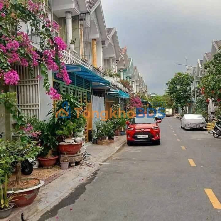 Nhà Bình Hoà Thủ Đức 100m² giá 5,2 tỷ - Sẵn sàng ở ngay