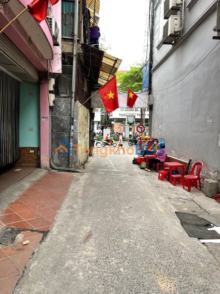 Nhà Đội Cấn Ba Đình 30m² 8 tỷ - Chính chủ bán sẵn ở