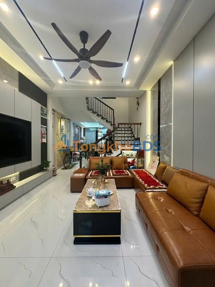 Nhà 3 Tầng Ngõ Phố Hàn Thượng, Nam Sách - 48m², 2.x Tỷ